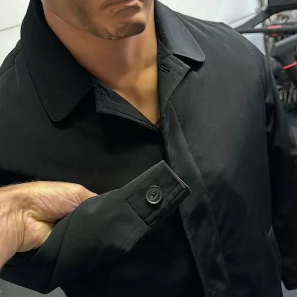 rain-proof warm overcoat - so stylish - in excellent condition Men